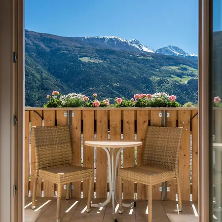 Vinschgerhof Hotel Silandro Exterior photo