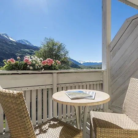 Vinschgerhof Hotel Silandro Exterior photo